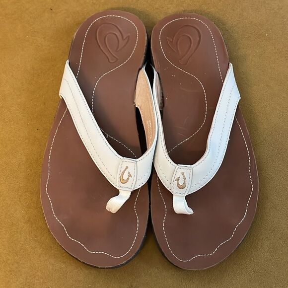 Olakai Kumu Sandals Flip Flops White Leather 8 - Picture 1 of 7